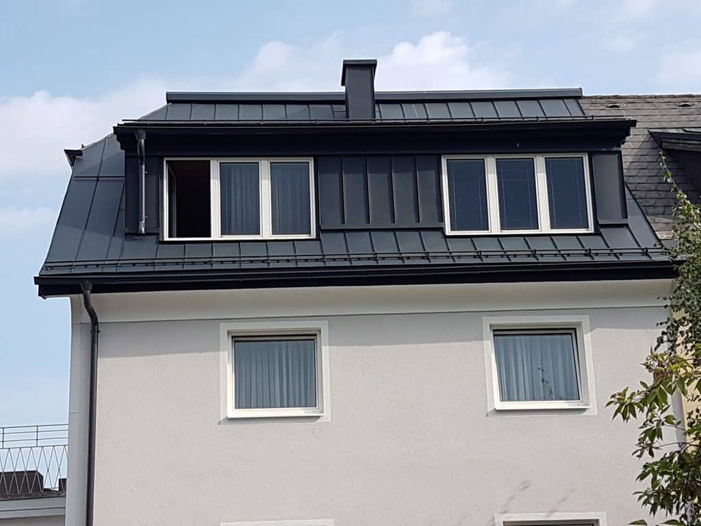 Dachpower-Referenz Bauvorhaben Gneis Prefalz-anthrazit